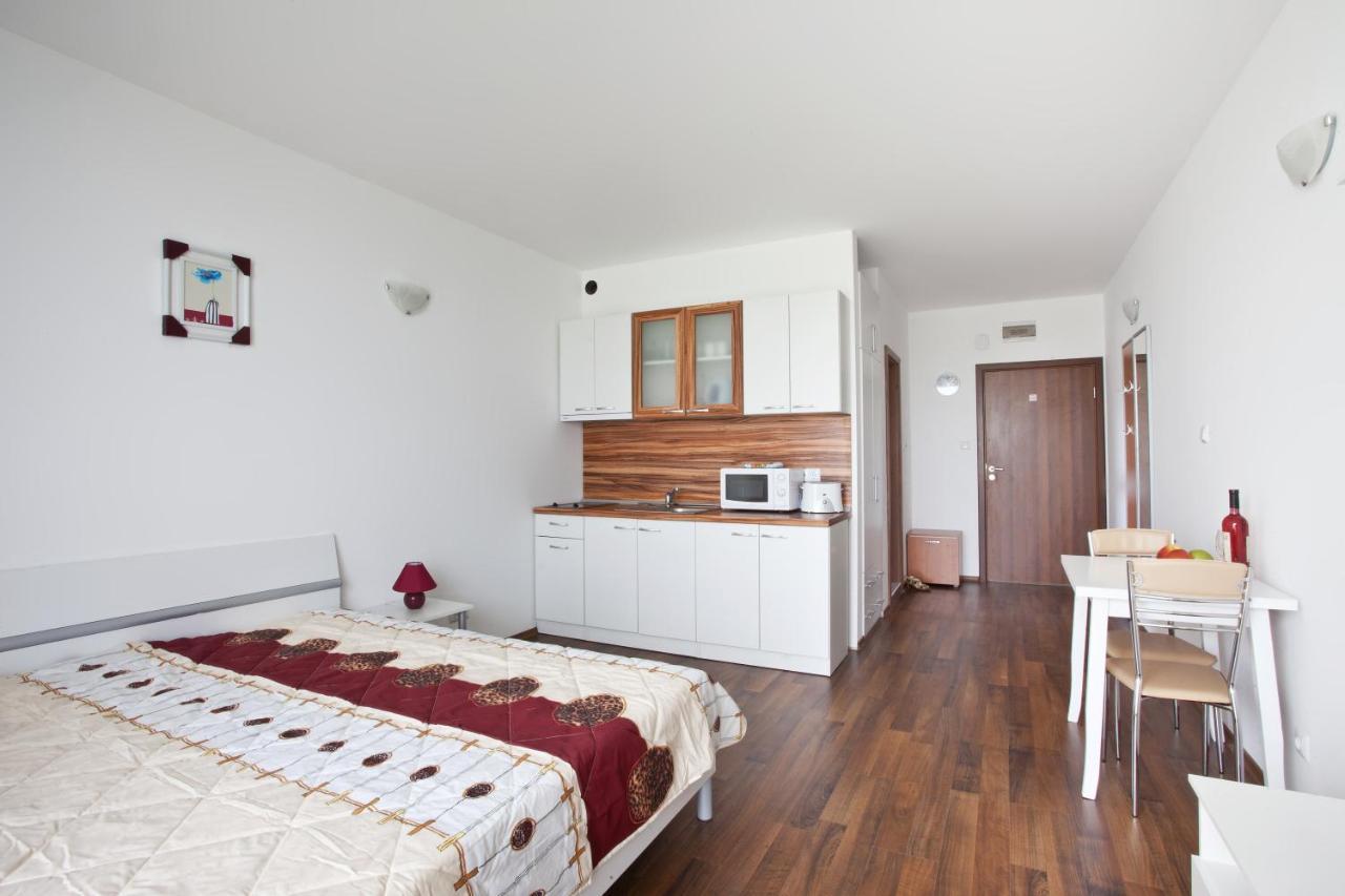 Vilmar Aparthotel Pomorie Exterior foto