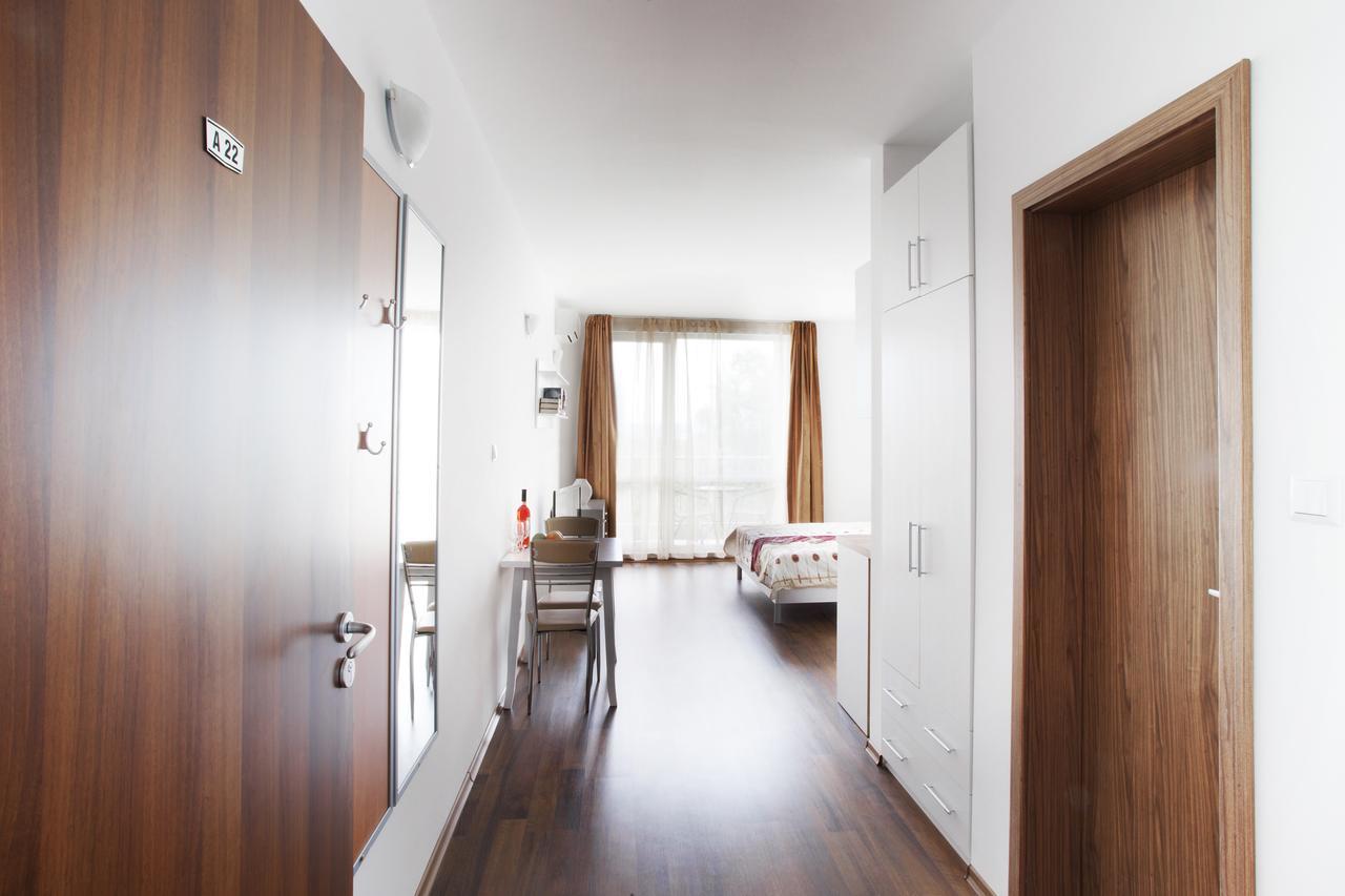 Vilmar Aparthotel Pomorie Exterior foto